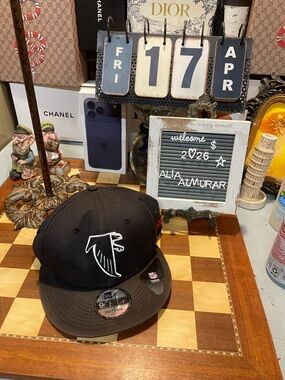 New Era Falcons Throwback 9FIFTY Adjustable Snapback
Men's